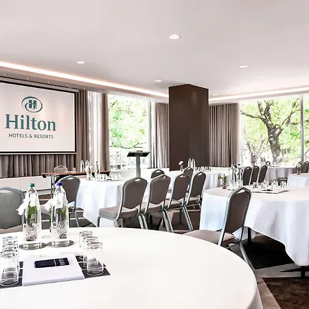 Отель Hilton