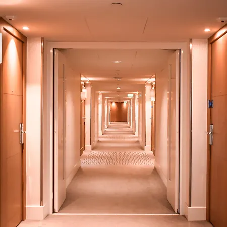 Hilton Hotel 5*